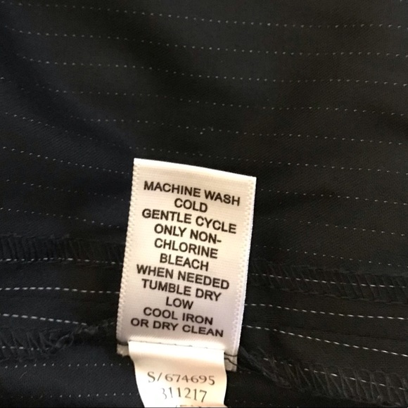 NWT, Banana Republic Pinstripe Pencil Skirt, Size 8, & Black - Picture 6 of 6